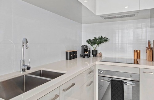 Milton Apartment | 2Bedroom Exec Apt near Suncorp Free Carpark