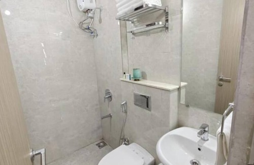 Hiranandani Gardens Apartment | 2BHK service apartment Andheri