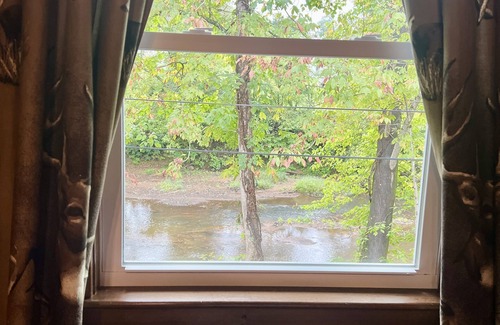 Shoals House | 2BR-1B. Fire Pit With Stunning River View. Minutes From Downtown Huntington.