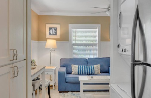 Islamorada Cottage | 2BR/1BA Serene Cozy Cottage of Shady Palms in Islamorada With Heated Pool