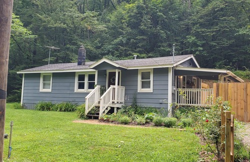 Gnaw Bone Cottage | 2BR, 1BA