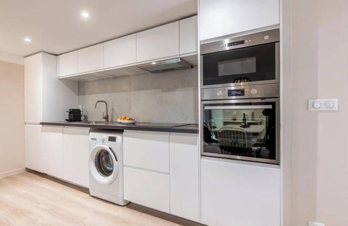 Saint-Germain-l'Auxerrois Apartment | 2br 2 bath in 1st district