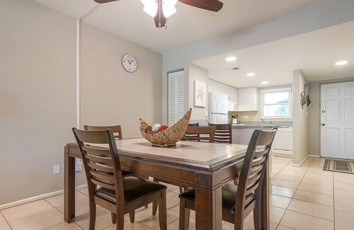 Pass-a-Grille Condo | 2BR/2BA Condo in Historic Pass A Grille Monthly Rental