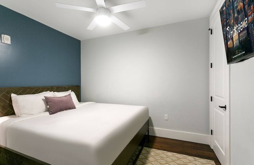 New Orleans Hotel | 2BR/2BA Retreat at The Heart of New Orleans