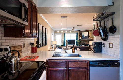 South Congress Condo | 2BR/2BA w/pool close to downtown, walk to everything on South Congress