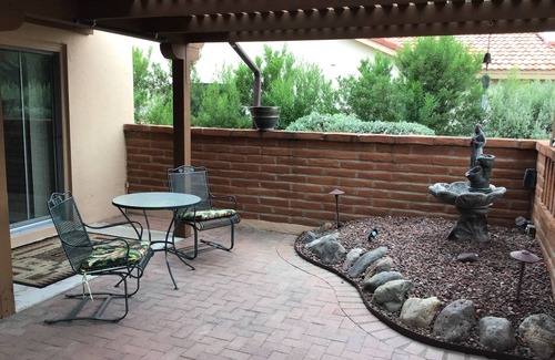 Green Valley Country Club Estates House | 2BR 2BA Walkable Neighborhood Mountain Golf Course View1700sf Large Patio