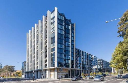 Reid Apartment | 2BR-2BR-1Car-CBD-Pool-Shopping
