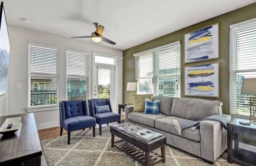 King William Apartment | 2BR Airy Getaway|Near Downtown|Pool|Gym