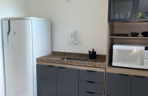 Castelandia Apartment | 2BR apartment close to the beach, 3 minutes away!