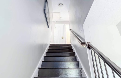 Oakley Apartment | 2BR apartment - cute, cozy, convenient