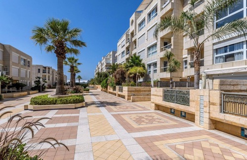 Herzliya Pituach Apartment | 2BR Apartment in Marina Herzliya By Barnes