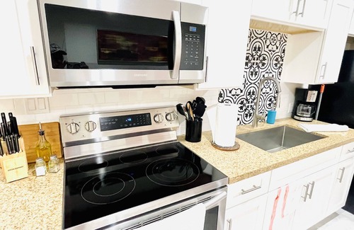 Beverly Green Condo | 2BR,Apartment,Sale,LasVegas,STRIP,LVCC,July4th,BOOK,Sale,Summer