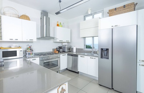 Rio Mar Apartment | 2BR Apartment with Ocean View PH Río Mar 11A