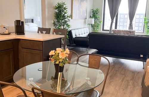 Elizabeth Apartment | 2BR apt close to EWR Airport 8137