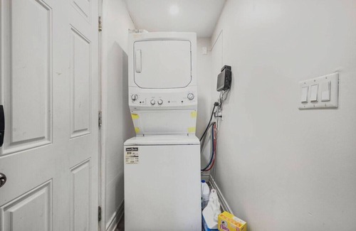 Durham Region Apartment | 2BR Apt: Mins from Beach & Downtown I Free Parking