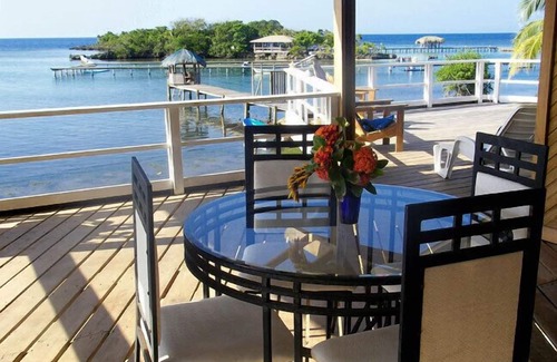 Antoneys Cay House | 2BR Beach House Dolphin Views DAILY From LARGE DECK A/C Utilities INCL.