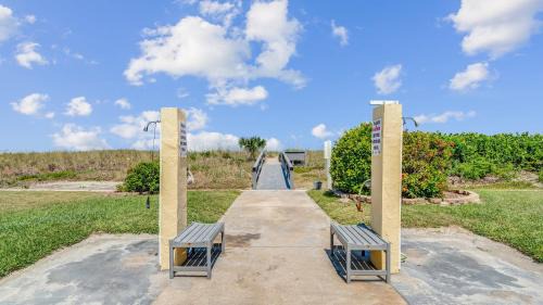 Avon By The Sea House | 2BR Beachfront Condo with Pool BBQ & Steps To Pier