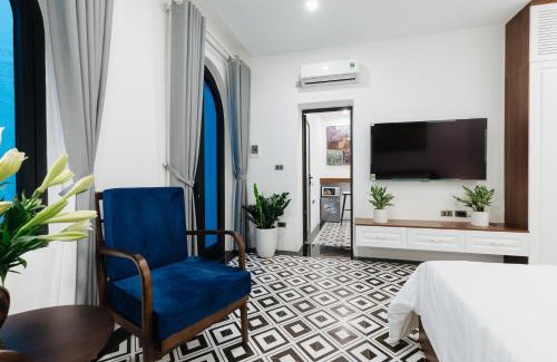 Hang Bo Apartment | 2BR, Big Balcony Historic View, Super Location