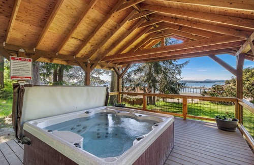 West Beach Cabin | 2BR Cabin on Epic west-facing beach with sunset views!
