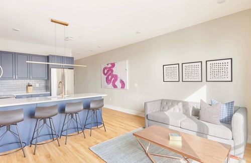 Fishtown Apartment | 2BR Chic Philly Urban Getaway and Vibe