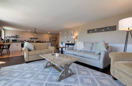 Southwest Harbor Condo | 2BR Condo Downtown SWH + Ocean Views [Driftwood]