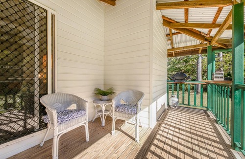 Yeppoon Cottage | 2BR Cottage on 1 Acre. Air Con & King Beds.