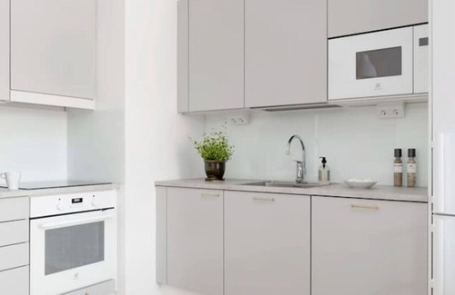 Tikkurila Apartment | 2BR design home great location Tikkurila