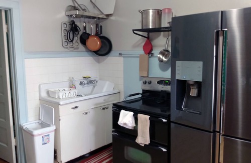 Sheboygan Apartment | 2BR Duplex Lower Overlooking Kiwanis Park
