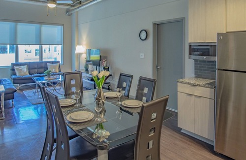SoNo Apartment | 2BR Fully Furnished Apartment in Midtown Atlanta by RedAwning