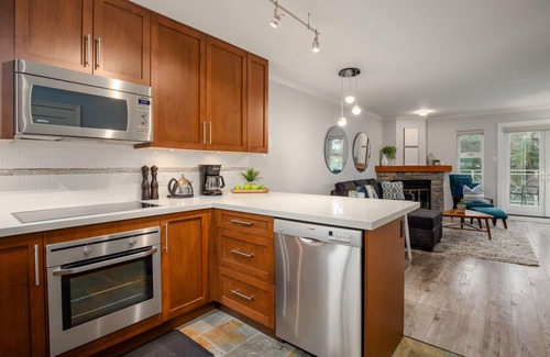 Whistler Creekside House | 2BR Gondola Heights | Steps to Creekside Gondola | Wood Fireplace | Ski Storage & Parking