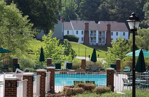 Williamsburg Condo | 2br Lockbox Condo Family Fun in Williamsburg!