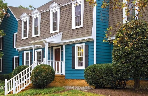 Williamsburg Condo | 2br Lockbox Condo Family Fun in Williamsburg!