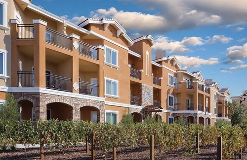 Napa Apartment | 2br Lockoff Condo: Wine Connoisseurs Dream!