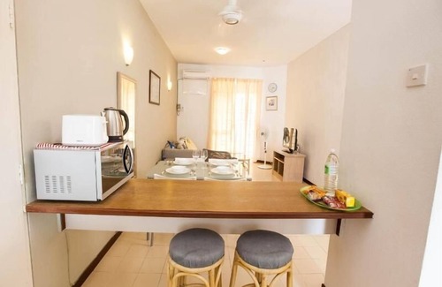 Batu Ferringhi Apartment | 2BR near the Beach (WiFi & CableTV)