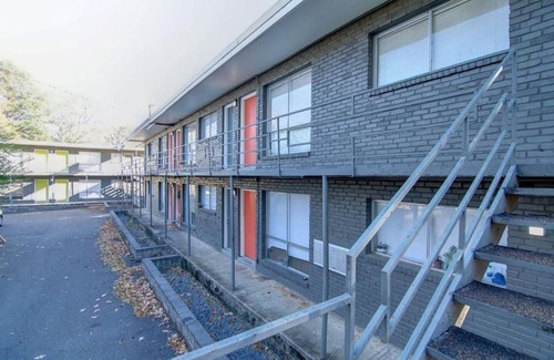 University District Apartment | 2BR Near University of Memphis Family Friendly TF1F2T