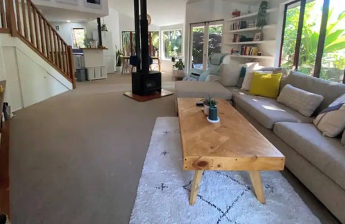 Takapuna House | 2BR Oasis on the North Shore