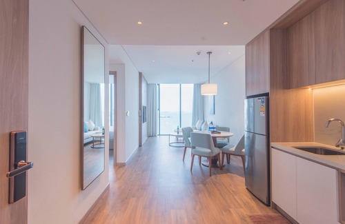 Ha Long Apartment | 2BR Oceanview Escape | A La Carte Ha Long Luxury Condo