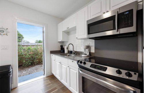 Delray Beach Condo | 2BR on Swinton - 1 Mile to Beach, 1 Block to Ave