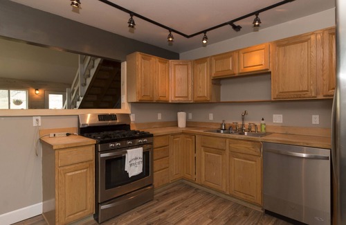 Crested Butte House | 2BR Scenic Crested Butte Getaway- Breathtaking Views, Large Deck, Dogs Welcome