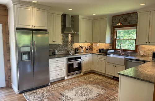 Banner Elk House | 2BR Secluded House with Amazing Mountain View & Dog Friendly!