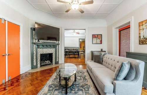 Sharon Hill Apartment | 2BR Suite Unit Driveway Parking ! PHL Airport