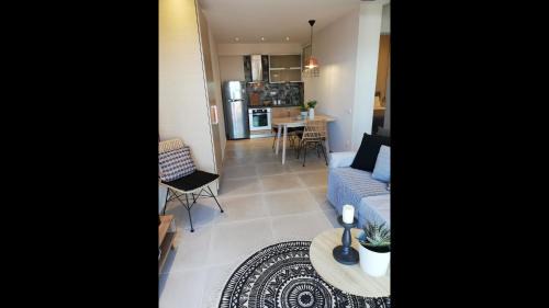 Katsarou Apartment | 2br Suite White gea with private pool no01