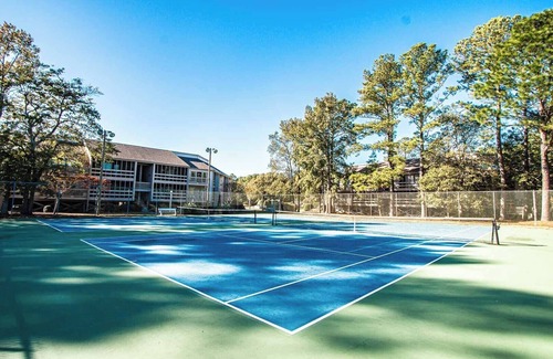 New Bern Apartment | 2BR Townhouse w/Whirlpool in New Bern