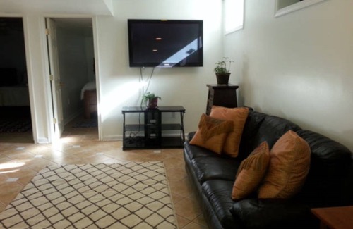 Foxhall Village House | 2BR Unit Walking to Georgetown Univercity DC MedStar Safe Super price