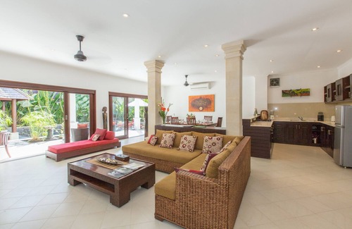 Laksmana Villa | 2BR Villa, 350m To Ku De Ta - Private Pool & A Bale! Spa Available W/Request