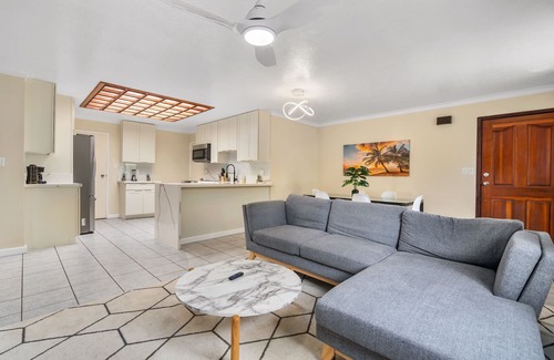 Ewa House | 2BR Walk to Ewa Beach - Upto 4 + WiFi, AC, Parking