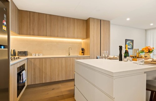 West End Apartment | 2BR West End Apt w/Parking Walk to Convention Ctr