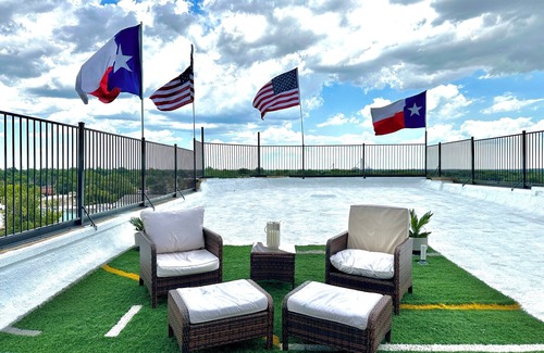 Honey Grove House | 2C Vintage View