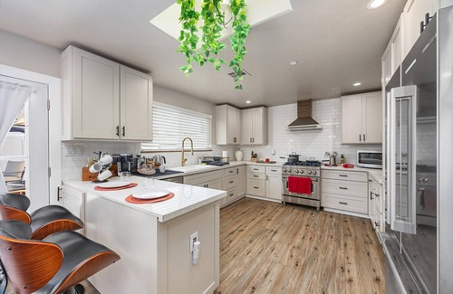 Greenacres House | 2Kings|1GIG Wifi| Skylight |NoSteps|RainShowers