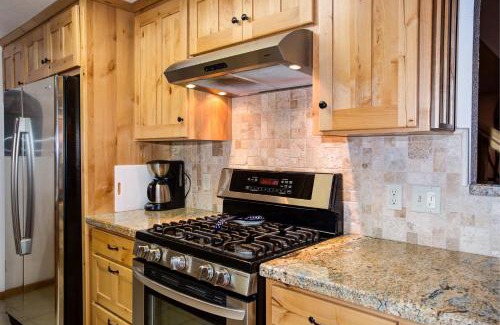 North Wawona House | 2N Big Pine Lodge